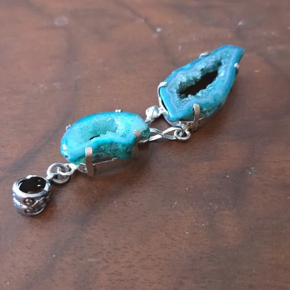 Blue Agate Druzy Pendant - Picture 5 of 6